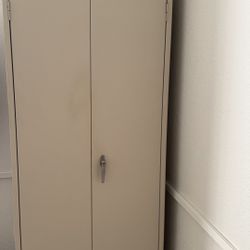Metal Filing Cabinet 