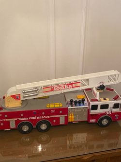Tonka Fire Rescue Ladder Truck Toy