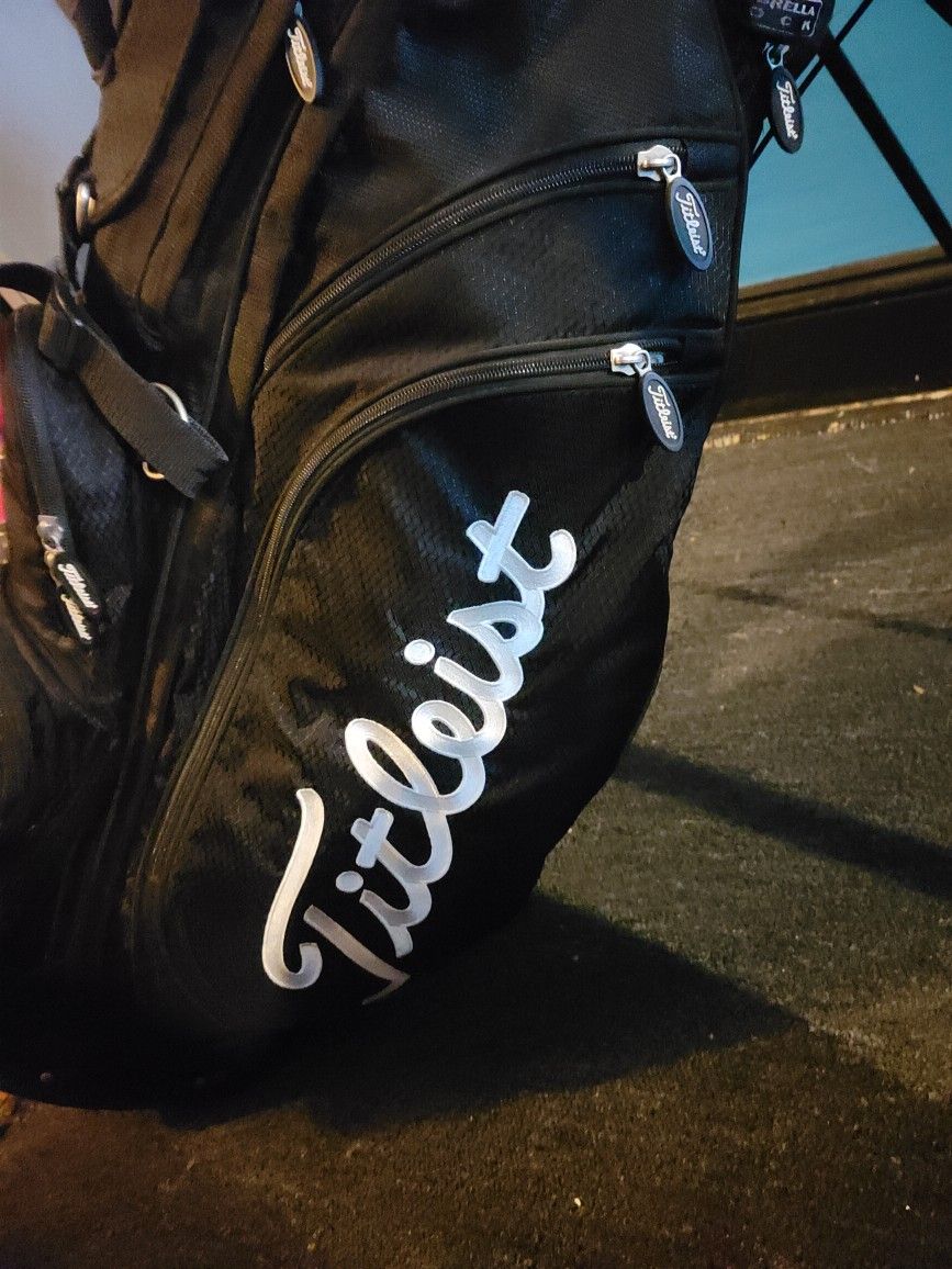 Titleist Golf Bag and Clubs