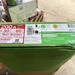 Square D Homeline 200 Amp 30-Space 60-Circuit Indoor Main Breaker plug-on neutral Electrical Panel with Cover