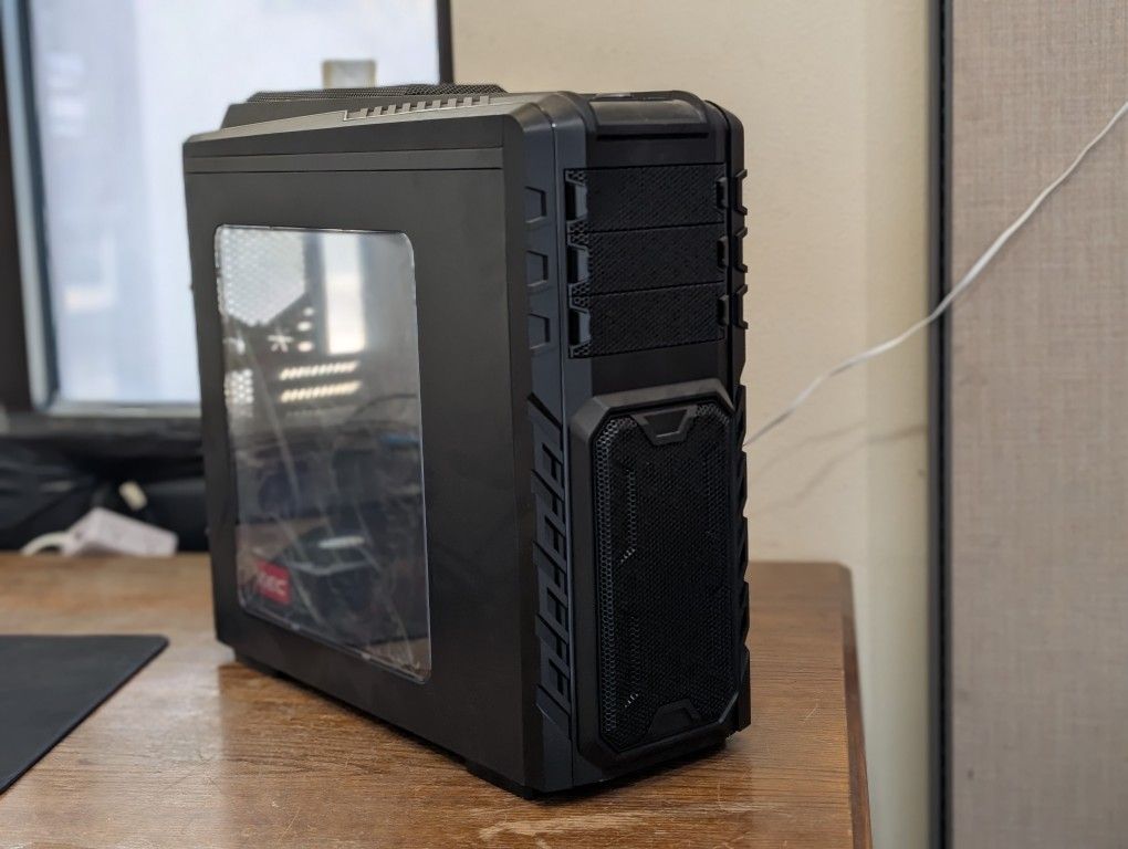 Vintage ATX Computer Case With 620w Power Supply 