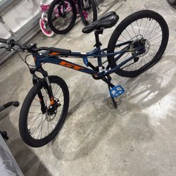 Bicycle GT Stomper Prime Pro 24" 