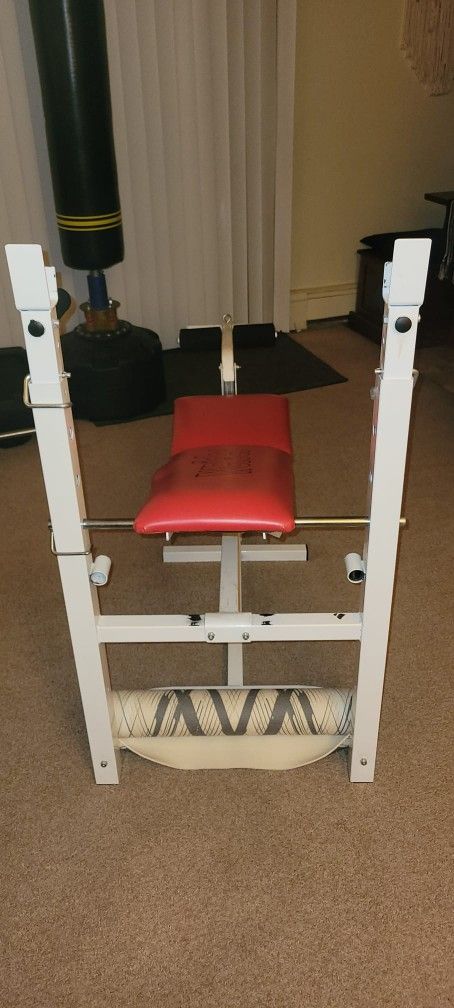 Weight Bench