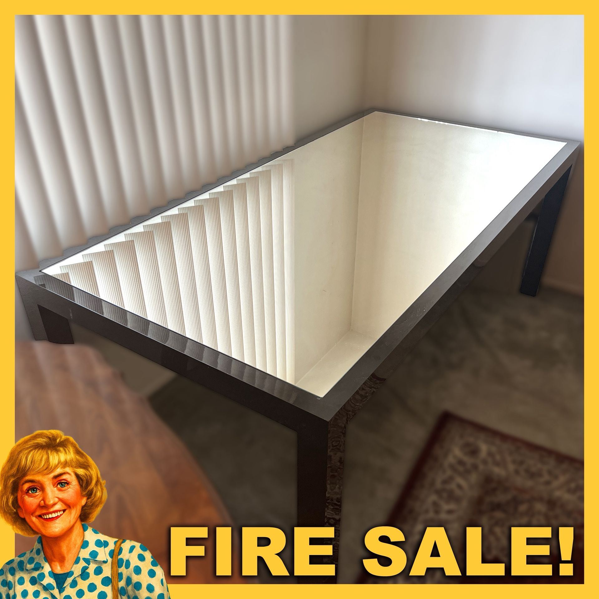 MODERN MIRRORED GLASS TABLE β $75 β Burbank β FIRE SALE! π₯
