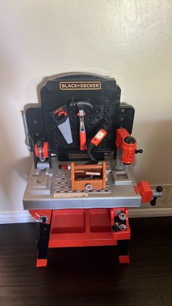 Black & Decker work bench