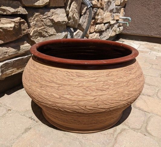 Ceramic Garden Hose Pot