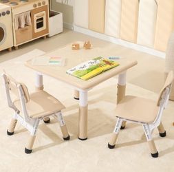 Kids Table and Chairs