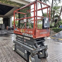 Electric Scissor Lift 19’