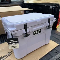 YETI Tundra 35 Hard-Sided Cooler