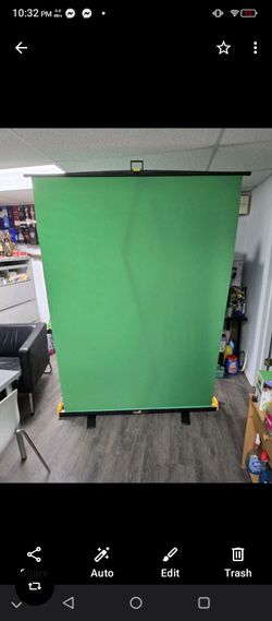 Collapsible Green Screen