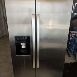 Whirlpool Refrigerator And Freezer Went Out 2 Weeks Ago Ice Maker Works. 