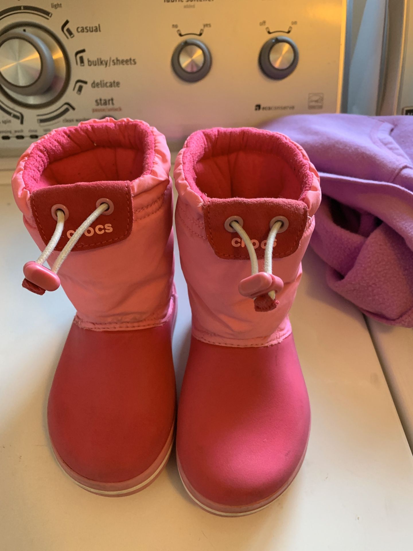 Girls croc boots snow rain size 9c pink