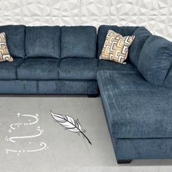 $10 Payment 👌Hot Deal 🤝Aviemore 2 Piece Sectional With Chaise