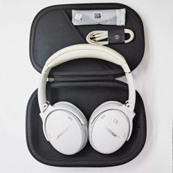 Bose QuietComfort 45 Wireless Bluetooth Noise Cancelling Headphone - Smoke White