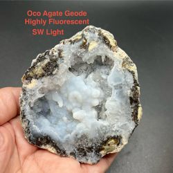 Oco Agate Geode from Mexico 207.5g Highly Fluorescent under SW Light