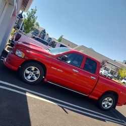 Vendo Mi Dodge  2004  