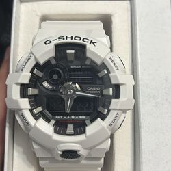WHITE G SHOCK CASIO WR20BAR