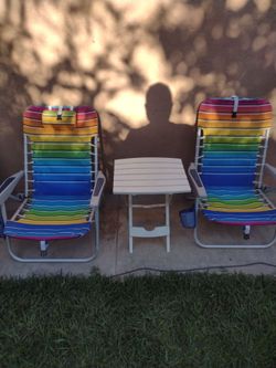 Beach ⛱️🏖️ chairs and table