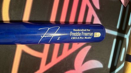 Dodgers Freddie freeman bat