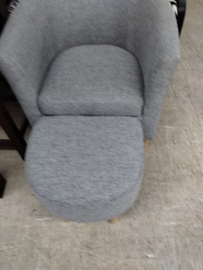 Accent Chair 