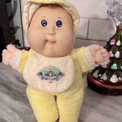 VINTAGE 1987 CABBAGE PATCH KIDS BABYLAND PLUSH YELLOW RATTLE DOLL