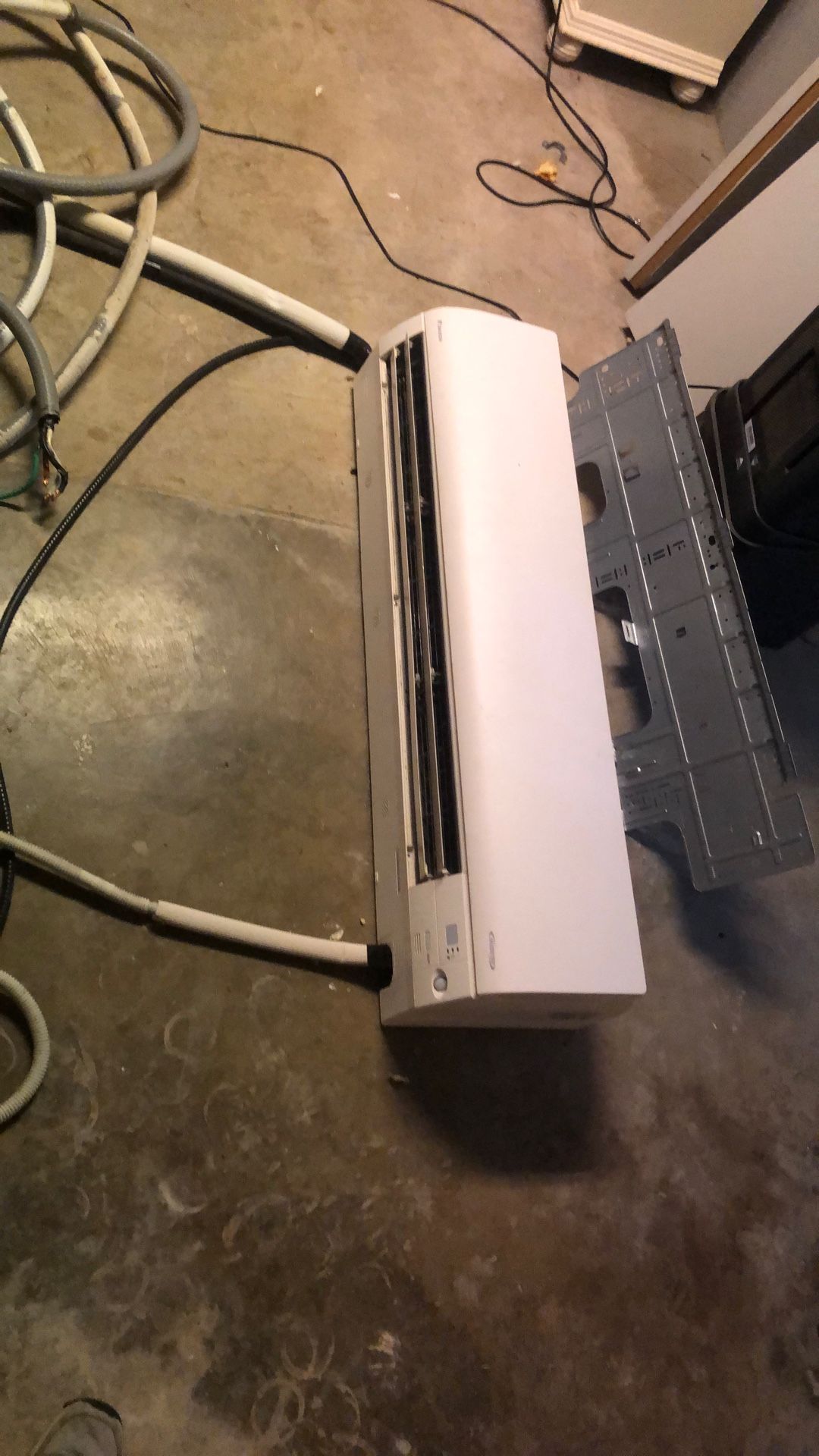 Daikin Ton Mini Split Cool/ Heat Pump