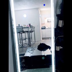 Light Up Mirror 