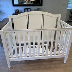 Pottery Barn Catalina 3-in-1 Convertible Crib