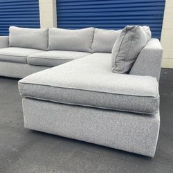FREE DELIVERY!!! Gray Harris 2-Piece Sleeper Sectional w Chaise (114") 