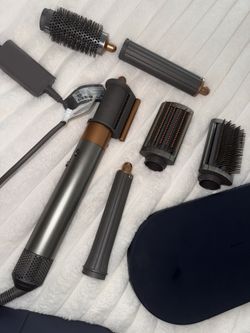 Dyson Airwrap multi-styler gift box set - Like New