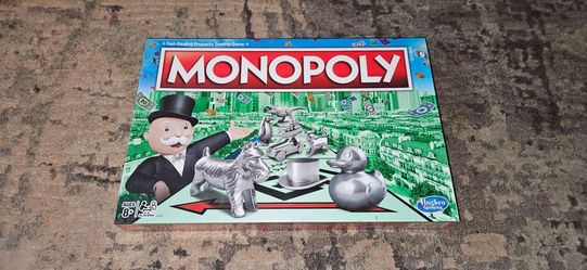 Monopoly by Hasbro Brand New & Sealed! New Tokens (T-Rex, Penguin, Ducky, Kitty)