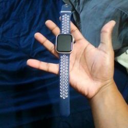 Apple Watch Series 7 45mm 