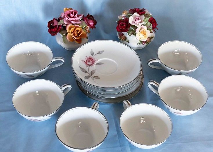 Beautiful Noritake Rosemarie Pattern. 6 Cup and Saucer Sets. Made In Japan

 

