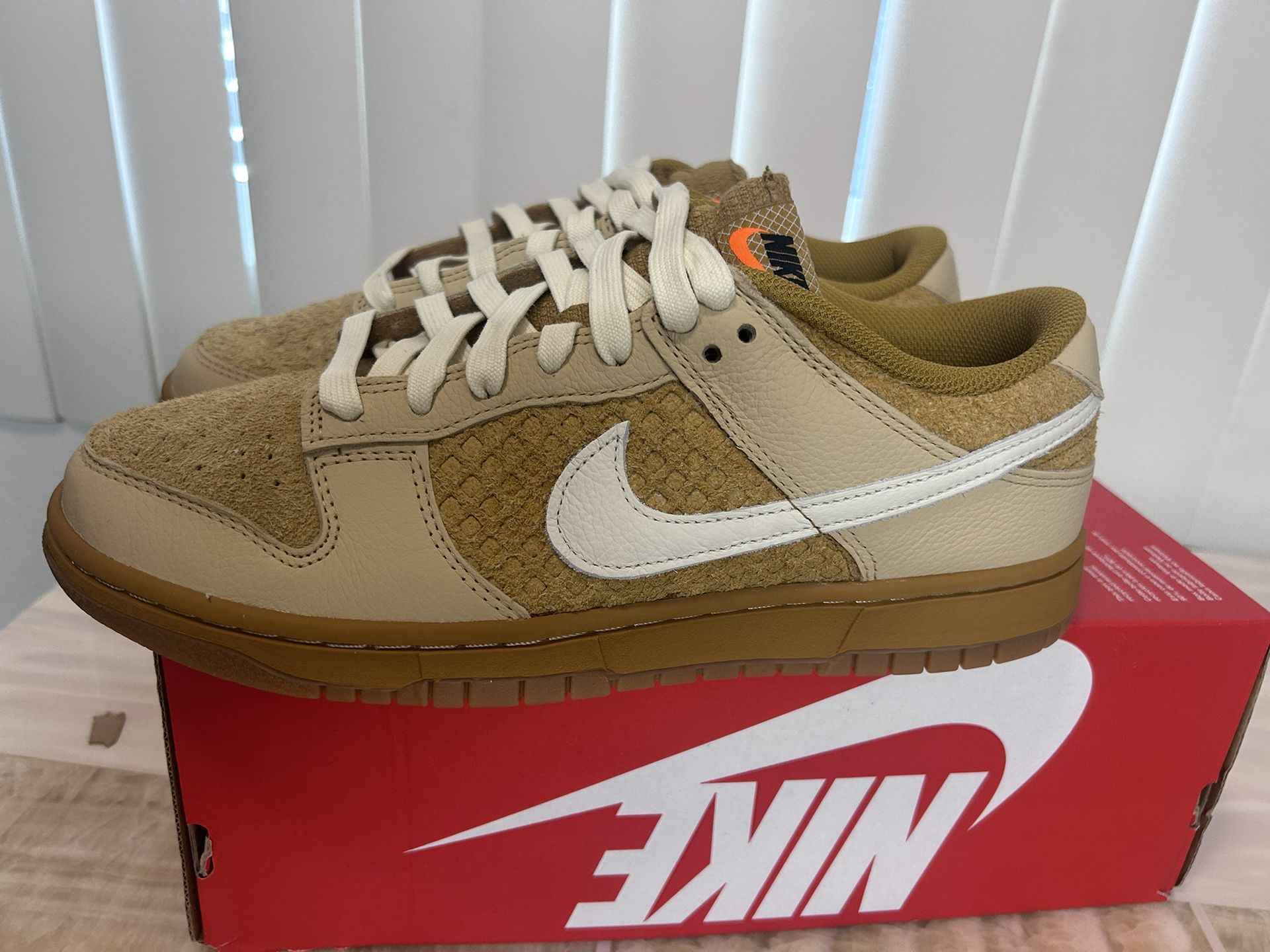 nike dunk low waffle size 10 mens