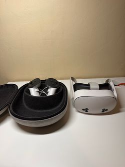 Meta Quest 3S 256GB VR Headset w/ Case – Ready to Play