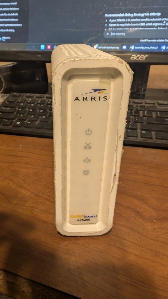 Arris SURFboard SB8200 DOCSIS 3.1 Cable Modem – Works Great
