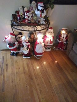 Musical Mechanical Santa Claus Miss Claus