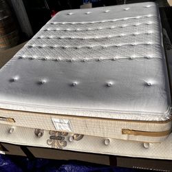 Posturepedic Queen Matress
