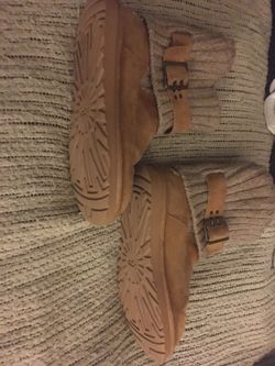 LNEW Australian UGG boots size 7 only $50 firm