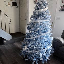 6.5ft Christmas Tree With Lights 