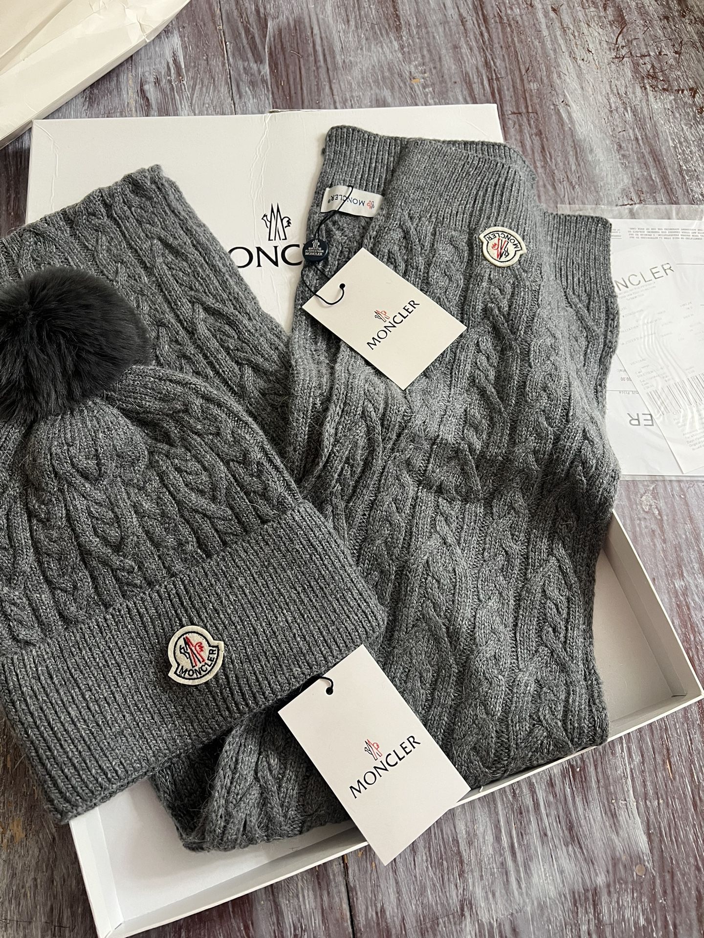 Moncler Bennie And Scarfs