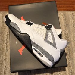 New Air Jordan Retro 4 (size 13)