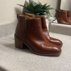 Women’s Boots 9.5