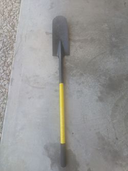 Small shovel