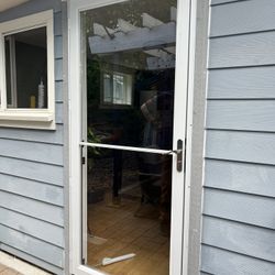 Brand new Anderson storm door model 2000 36 X 80