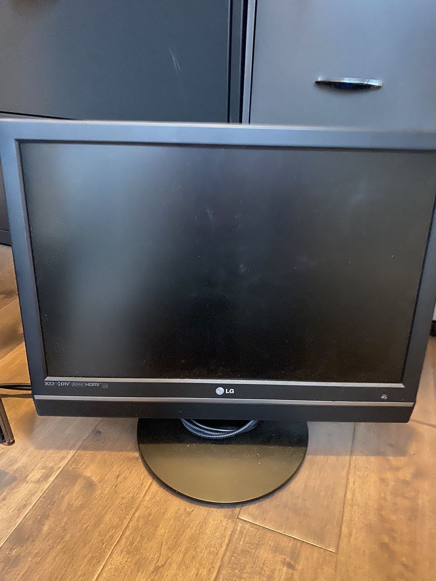 22 Inch LG LCD