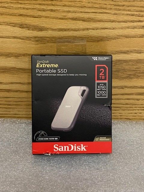SanDisk Portable Extreme Portable SSD 2TB USB-C SSD SDSSDE51