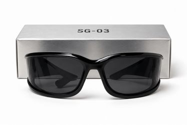 Yeezy SG-03 Black Sunglasses – Brand New