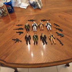 8 Military Men In Gear with Guns 80.00