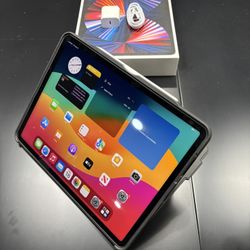 iPad Pro 12.9 5th Gen 256GB - $699 or Best Offer
